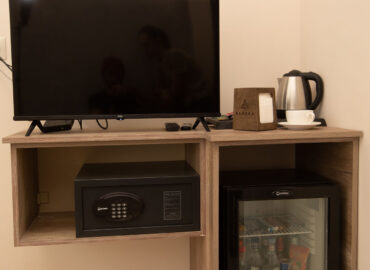 Minibar and tv
