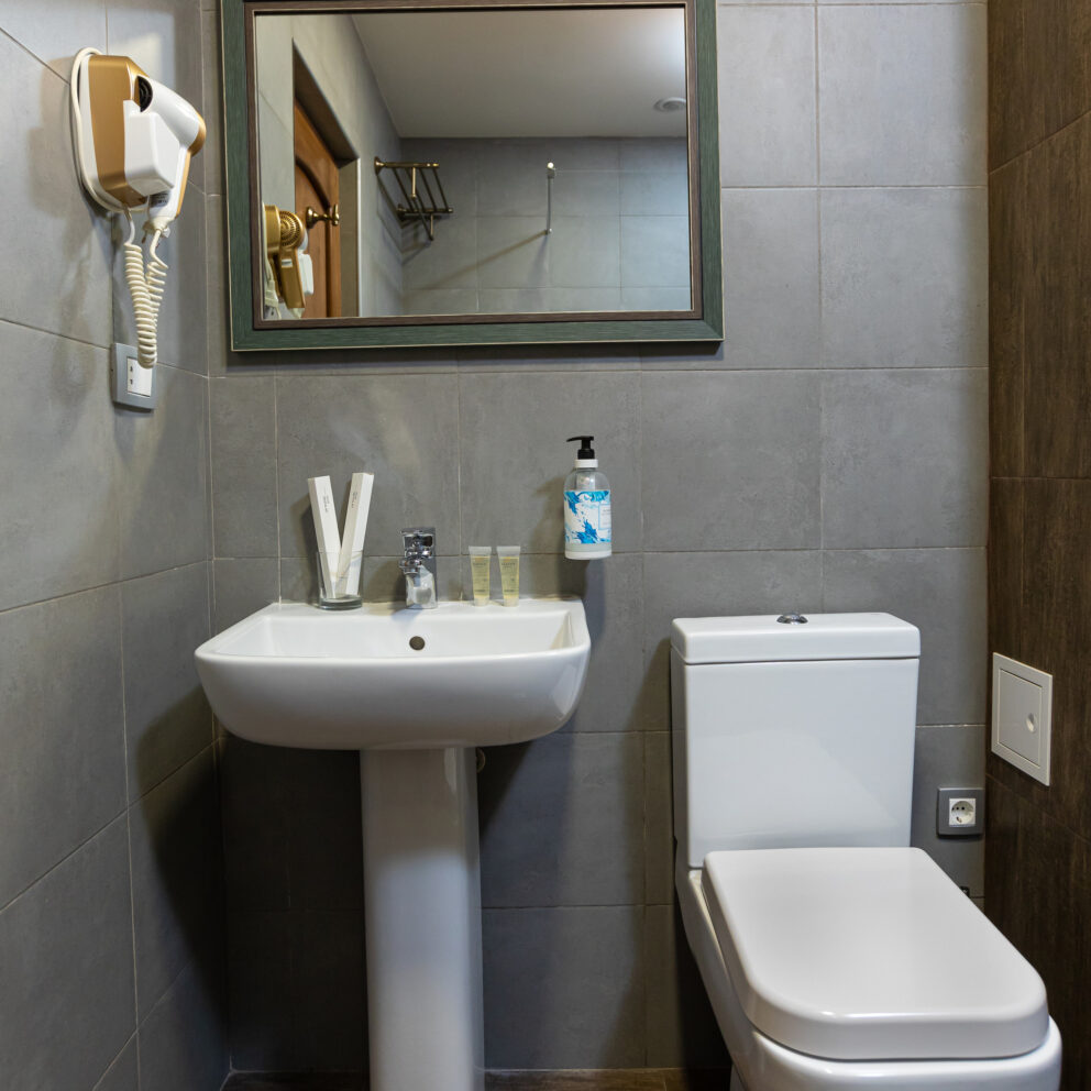 Alaska Resort's cottage bathroom