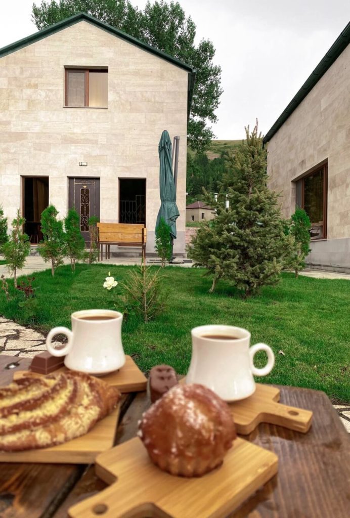 Cottages in Tsaghkadzor