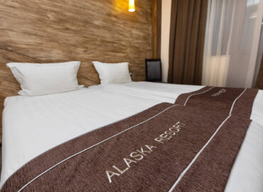 Comfortabel bed in Deluxe Room