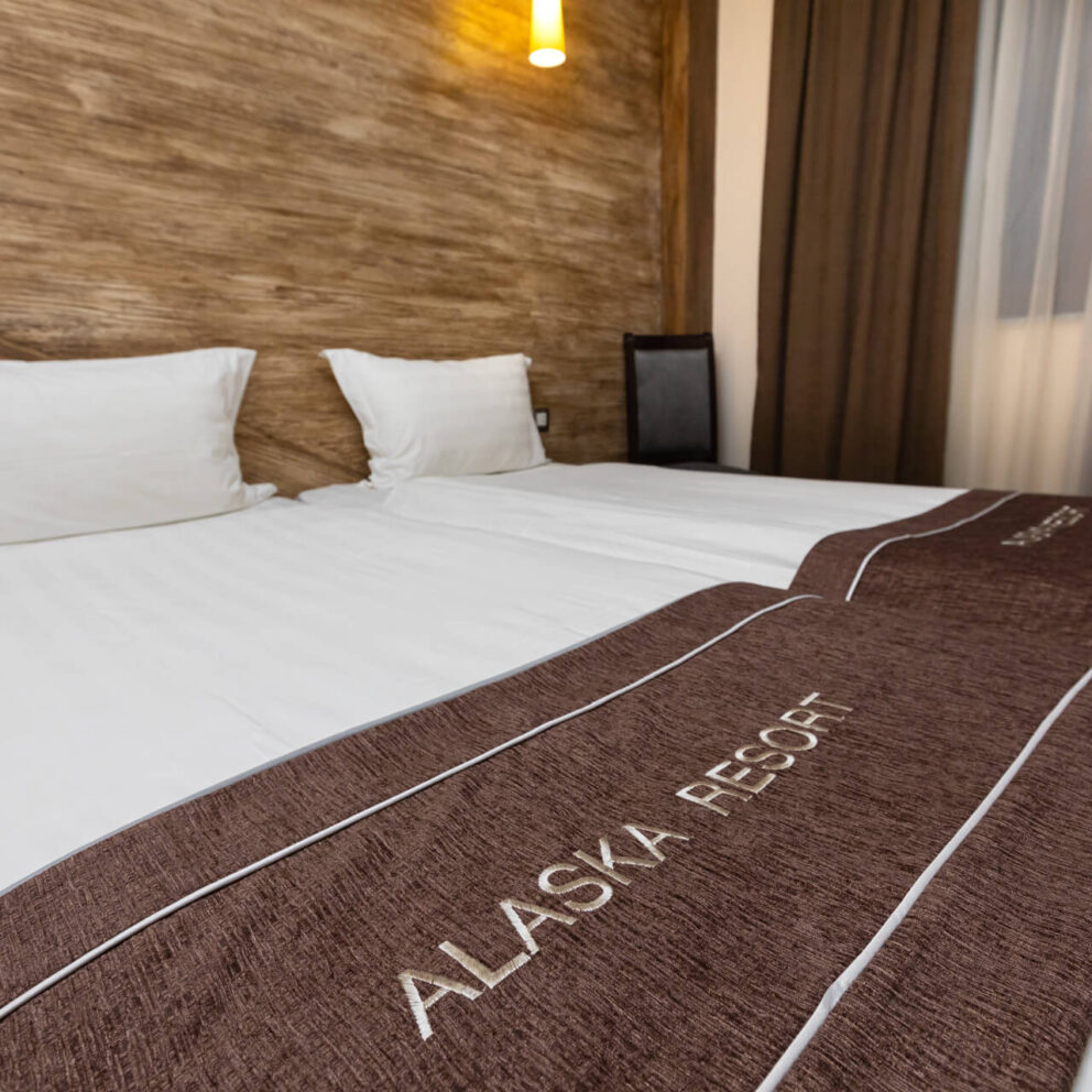 Comfortabel bed in Deluxe Room
