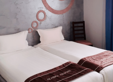 Standard twin room in Alaska Resort