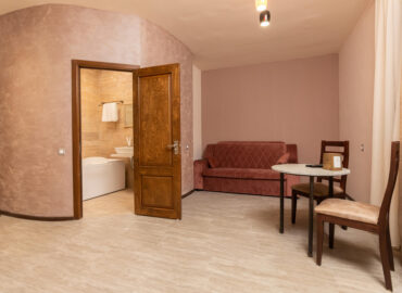 sitting area in superior room